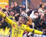 La vittoria di Wout van Aert nel ciclocross di Gullegem - © Screenshot Eurosport.