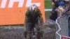 Van Aert domina nel fango di Dendermonde, bella prova di Viezzi (Video)