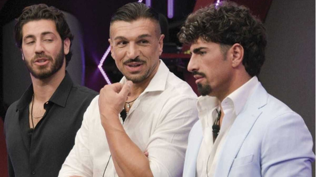 In foto Omer, Matteo e Giulio, concorrenti del Grande Fratello © Mediaset