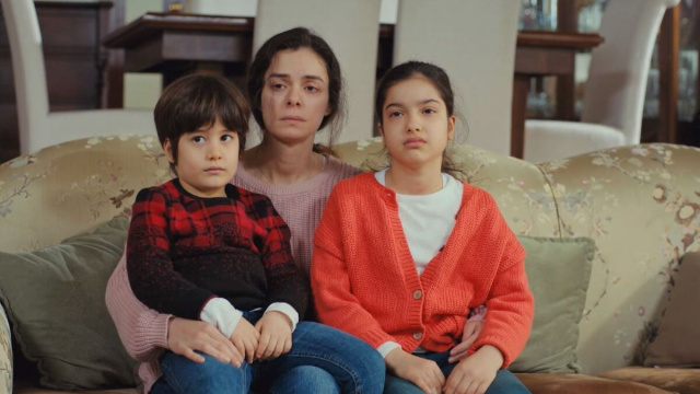 Bahar insieme ai suoi figli © La forza di una donna