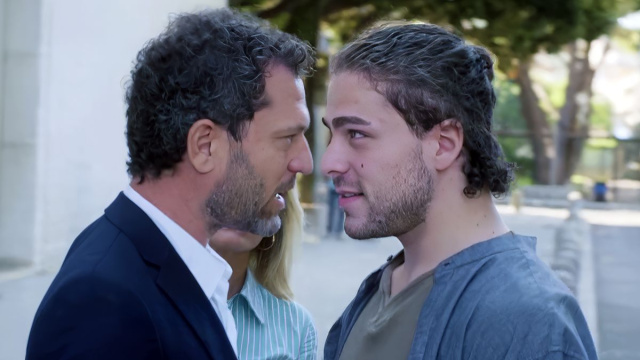 Eduardo Sabbiese (Fiorenzo Madonna) e Peppe Caputo (Vitaliano Liguori) – © Un Posto al Sole / Rai.