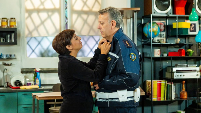 Antonella Prisco e Germano Bellavia in una posa di 'Un posto al sole'. © Immagine Rai