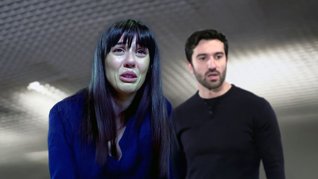 In primo piano Rossella Graziani (Giorgia Gianetiempo), sullo sfondo Damiano Renda (Luigi Miele) — © Un posto al sole / Rai.