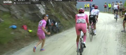 Del Toro sul Giro: 'L'ammiraglia avrebbe dovuto dirmi di van Aert, ora farei diversamente'