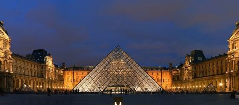 Louvre, nuovi fermi per il furto: 'Uno degli indagati era nel mirino degli inquirenti'