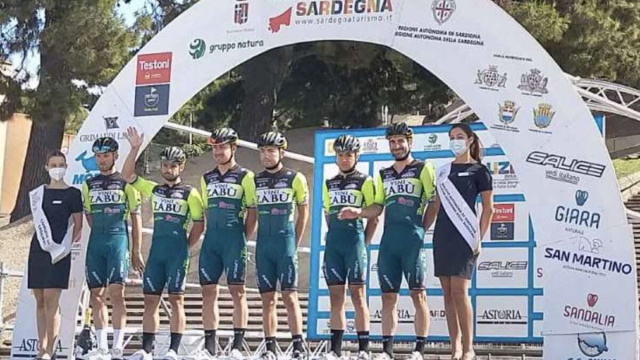 La Vini Zabù alla presentazione della 4ª tappa della Settimana Ciclistica Italiana 2021© Wikipedia a Cagliari