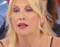 Uomini e Donne, riprese 7/10: Sabrina e Nicola lasciano la trasmissione insieme