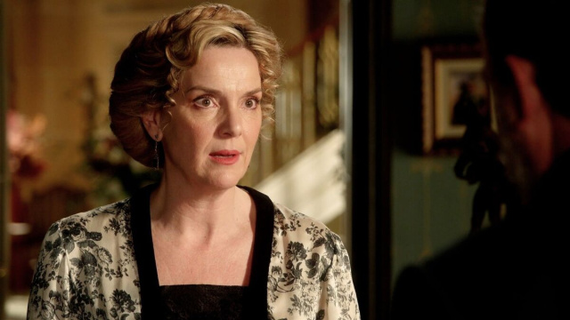 Eva Martín (Cruz Ezquerdo) in una posa de La Promessa. © Immagine Mediaset.