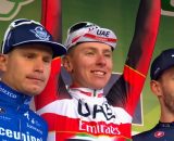 Fausto Masnada sul podio del Lombardia 2021 - © Screenshot Eurosport.