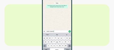 Copilot esce da WhatsApp: addio al chatbot Microsoft dal 15 gennaio 2026