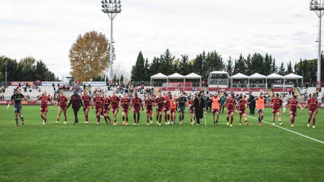 L'esultanza delle giallo rosse a fine gara © www.asroma.com