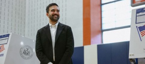 New York, eletto Zohran Mamdani: dem che fa tremare Trump e vuole tassare i super ricchi