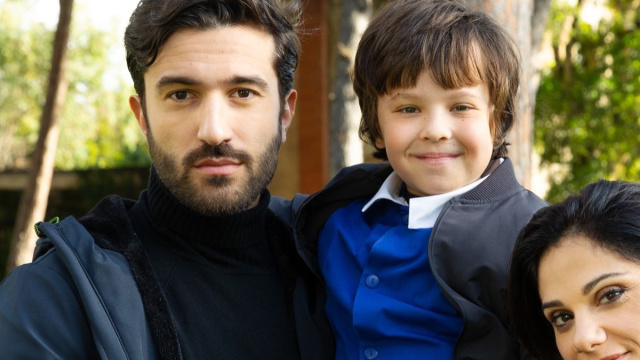 Damiano, Rosa e il loro bambino © Rai.