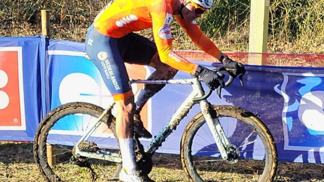 Mathieu van der Poel ai campionati mondiali di ciclocross 2025. © Creative Commons