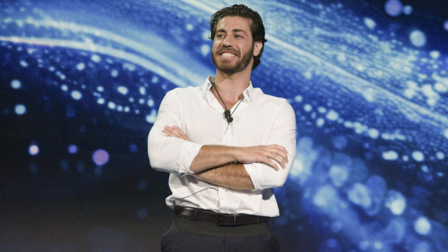 In foto Omer, concorrente del Grande Fratello &copy; Mediaset.