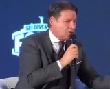 Giuseppe Conte ospite di Atreju il 13 dicembre 2025 (© Youtube Giuseppe Conte)