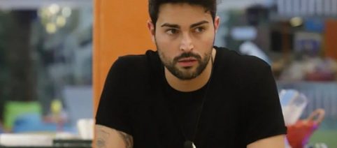 Signorini, Davide Donadei: 'Messaggi affettuosi, ma smise quando capì che ero ex tronista'