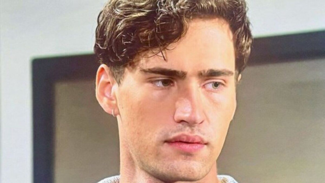 In foto Deke Sharpe di Beautiful &copy; Canale 5