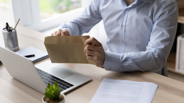 In foto impiegato al lavoro. &copy; Pixabay.