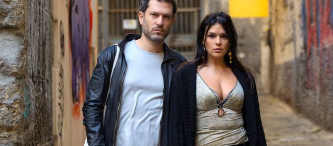 Un posto al sole, trame al 2 gennaio: Rosa vuole che Eduardo lavori a Palazzo Palladini