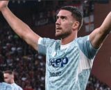 Dusan Vlahovic con la maglia della Juventus (Instagram).