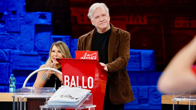 In foto Garrison ad Amici &copy; Mediaset