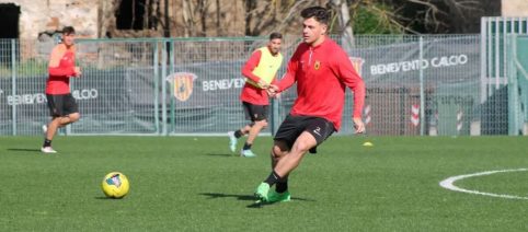 Calciomercato, Crotone: attaccante in uscita, Perlingieri può tornare al Benevento