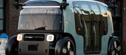 Zoox richiama 332 robotaxi per un difetto software nel cambio di corsia