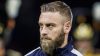 De Rossi torna all'Olimpico e saluta la Curva Sud: 