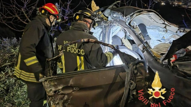 Incidente sulla Statale 106 a Platania - &copy; Vigili del Fuoco