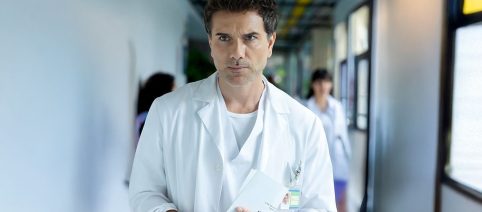 Upas, anticipazioni al 19 dicembre: Riccardo vicino al ruolo di primario e a Rossella