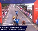 L’esultanza di Cimolai per la vittoria di Trentin agli Europei 2018 – © European Championships.