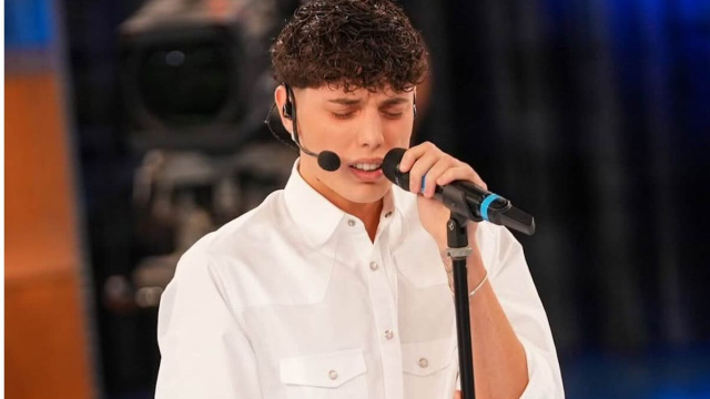 In foto Riccardo, allievo di Amici © Mediaset