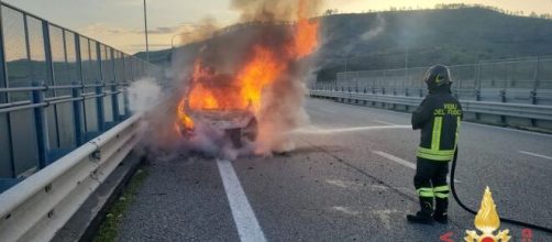 Intervento dei Vigili del Fuoco sulla S.S. 106 - © Vigili del Fuoco.