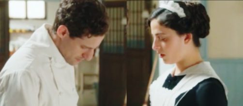Lope si confida con Vera, screenshot © La Promessa