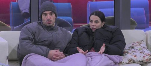 Lorenzo Spolverato e Shaila Gatta - screenshot © Mediaset.