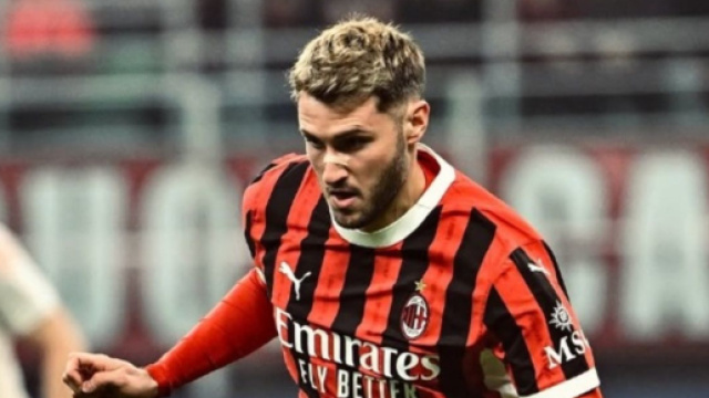 Santiago Giménez in azione © Instagram