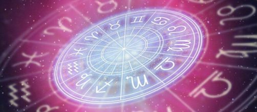 I simboli dei segni zodiacali © Pixabay.