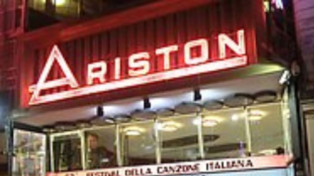 Facciata del teatro Ariston a Sanremo- © Immagine di Wikipedia