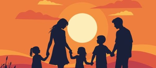 Famiglia unita con tramonto sullo sfondo © Pixabay