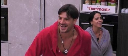 In foto Lorenzo e Shaila screenshoot © Mediaset Infinity.