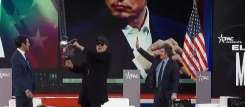 Elon Musk e Javier Milei alla conferenza Cpac © Screenshot dalla diretta Cpac