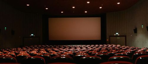 Sala cinematografica vuota © Pexels.com