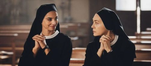 Suor Azzurra è Suor Angela in una scena di Che Dio ci aiuti © Rai.