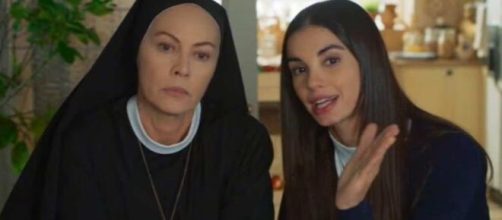 Elena Sofia Ricci e Francesca Chillemi - Screenshot © Che Dio ci aiuti
