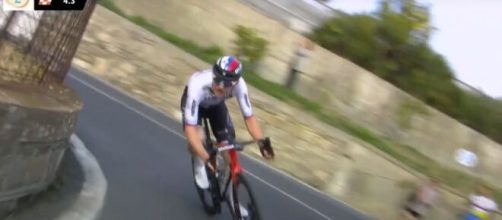 Matej Mohoric alla Sanremo 2022 - © Screenshot GCN