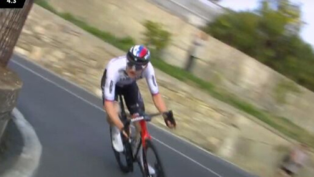 Matej Mohoric alla Sanremo 2022 - © Screenshot GCN