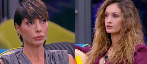 Ilaria Galassi e Helena Prestes - screenshot © Canale 5.