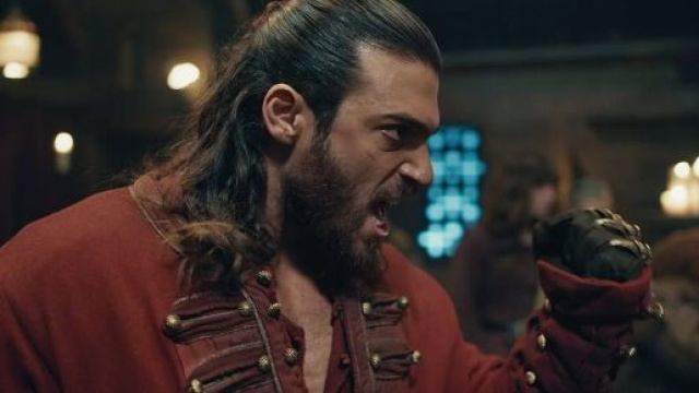 In foto Can Yaman ne El Turco © Mediaset
