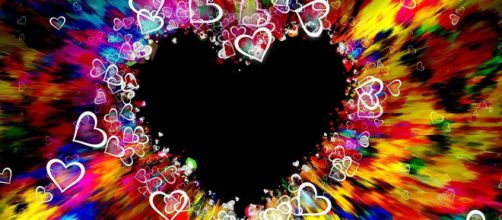 Dei cuori colorati (© pixabay.com)